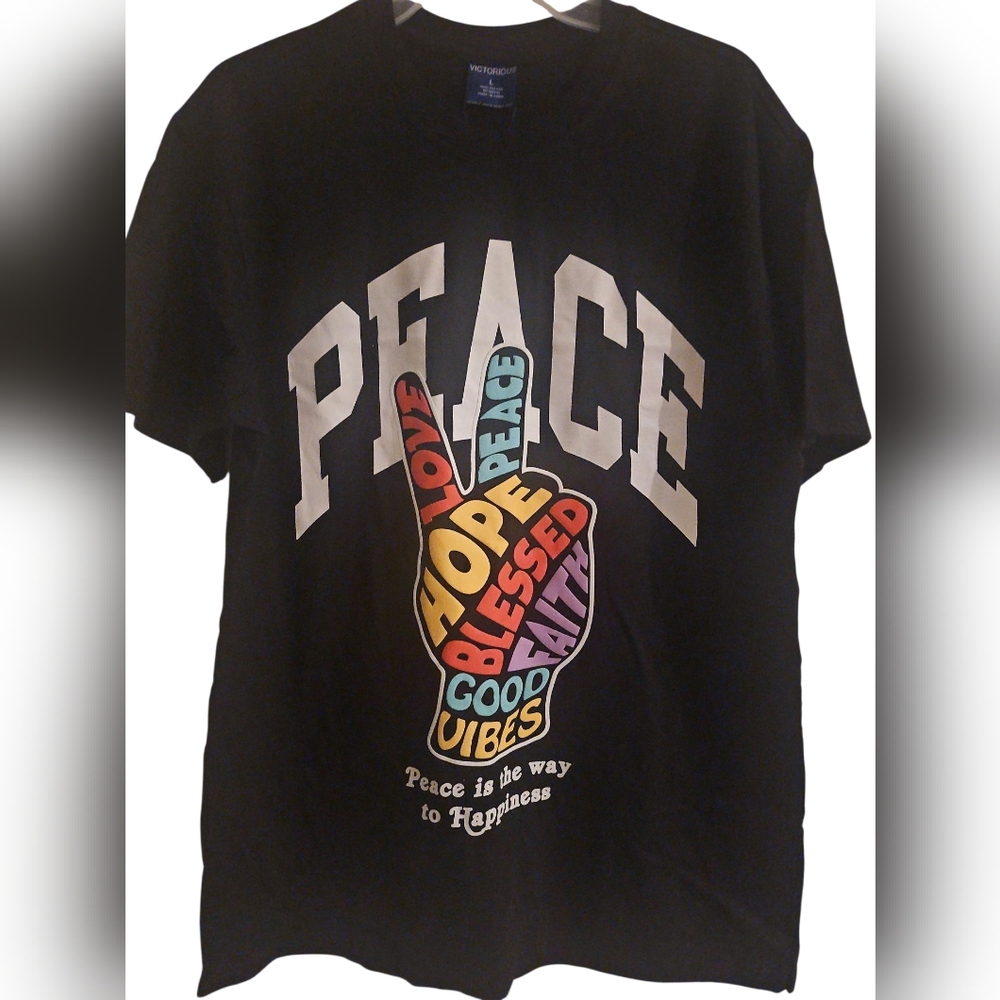 NWT Graphic Tee- PEACE ✌️